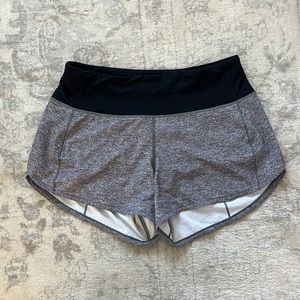 Lululemon Mid-Rise Lined Heather Lux Multi Black/Black 4” Shorts Size 4